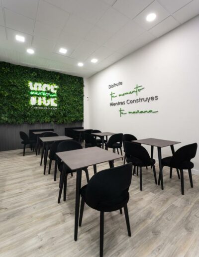 Viceversa Coffee & Lounge  